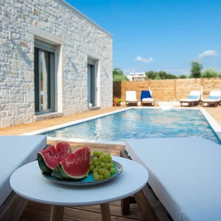 Villa Vera - With Private Heated Pool & Jacuzzi Pangalochori Exterior photo