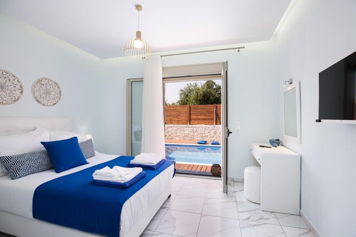 Villa Vera - With Private Heated Pool & Jacuzzi Pangalochori Exterior photo