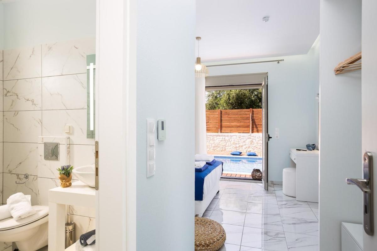 Villa Vera - With Private Heated Pool & Jacuzzi Pangalochori Exterior photo