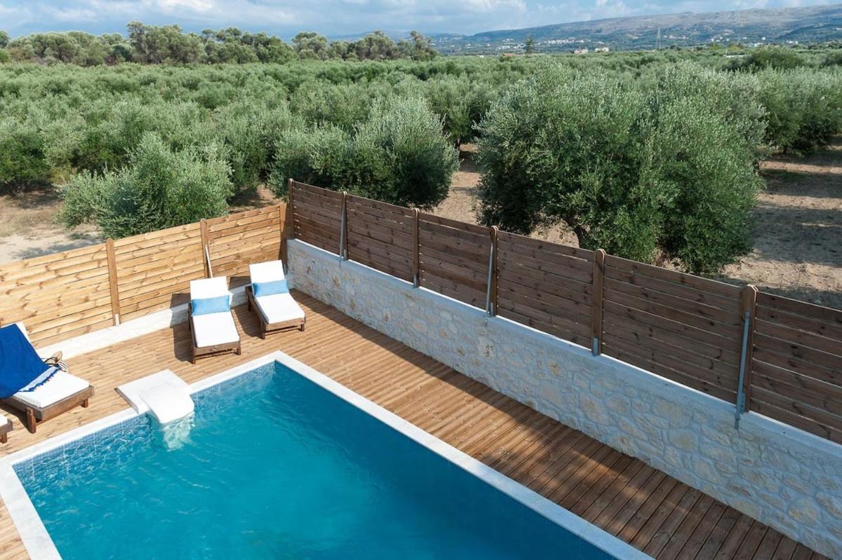 Villa Vera - With Private Heated Pool & Jacuzzi Pangalochori Exterior photo
